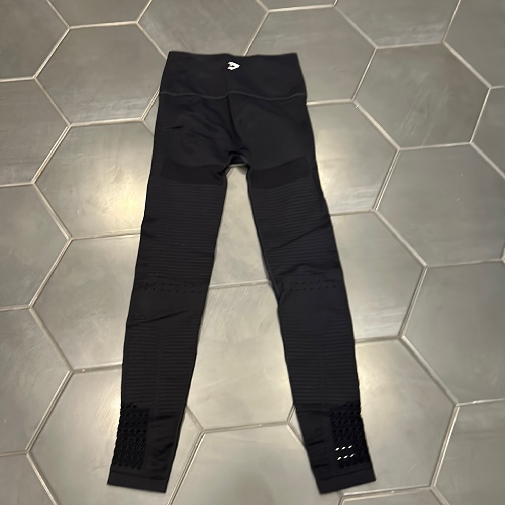 Women’s Gymshark workout leggings. Black. Size small.